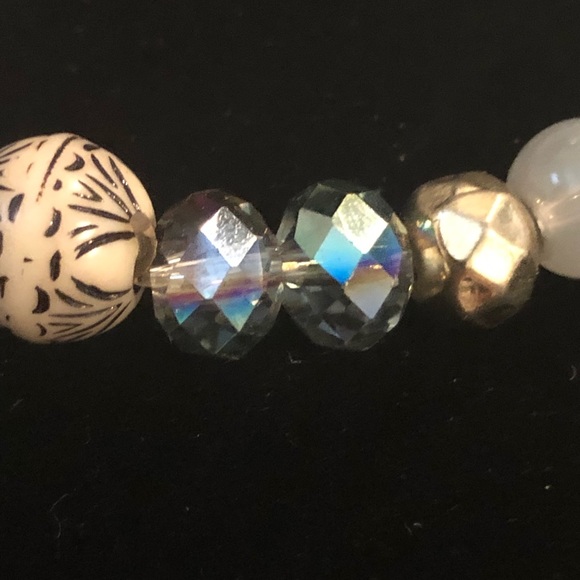 Stretch Beaded Bracelet Blue Multi One Size - Picture 2 of 6